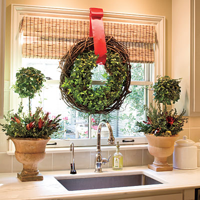 Creative Choices Interior(s): Hanging of the Wreath
